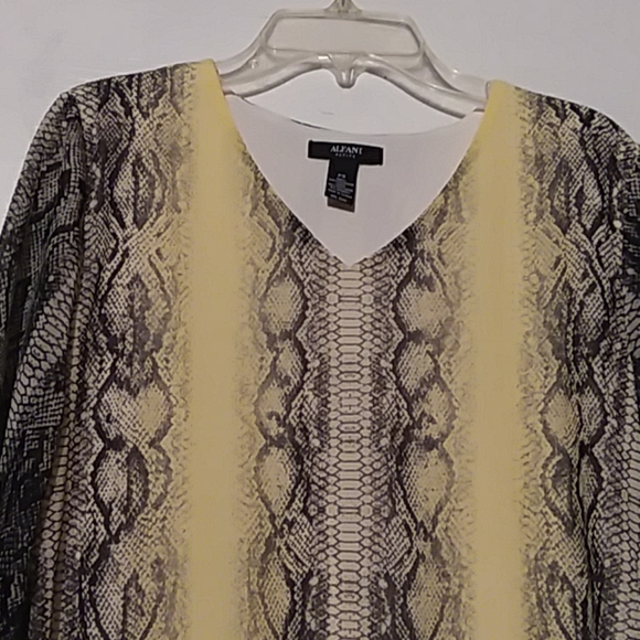 ALFANI Petite Blouse - Picture 2 of 5